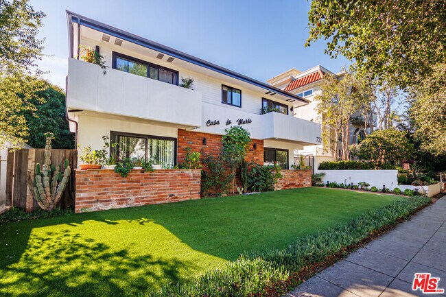 Building Photo - 722 Lincoln Blvd