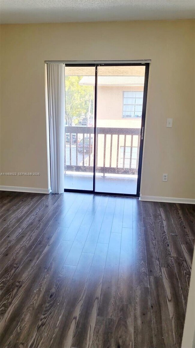 Building Photo - 2221 W 52nd St