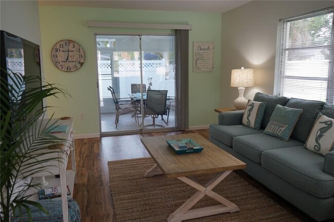 Building Photo - 1877 Southpointe Dr