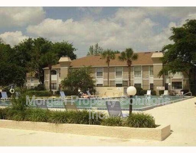 Building Photo - 3284 S Semoran Blvd
