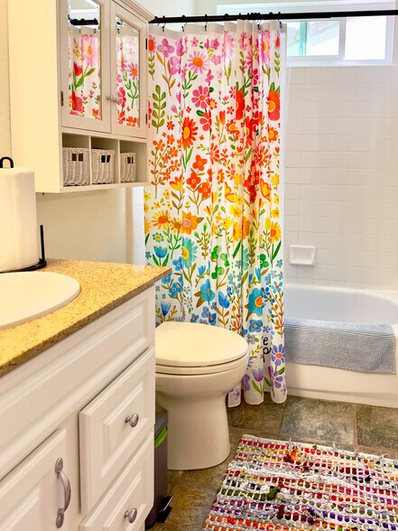 Building Photo - 21 Woodswallow Ln