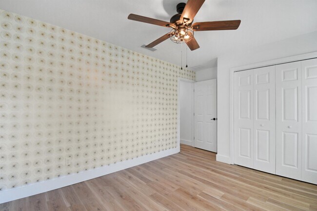 Building Photo - 101 Azalea Rd