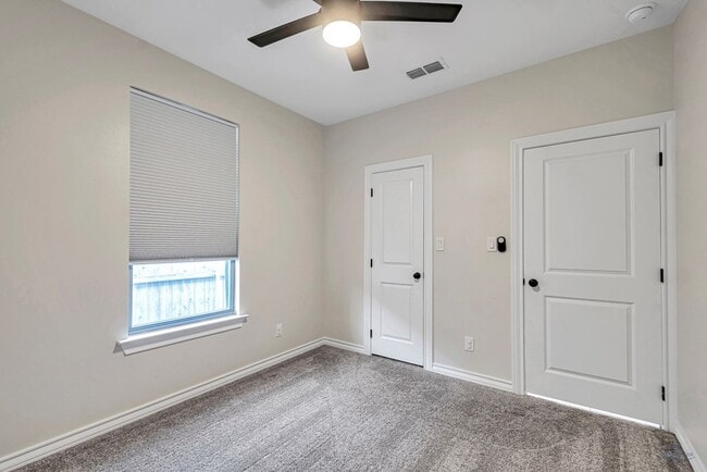 Building Photo - 3741 Alnwick Dr