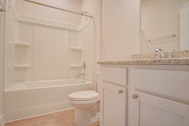 Building Photo - Deer Run 4-Bedroom Rental with 3-Car Garag...