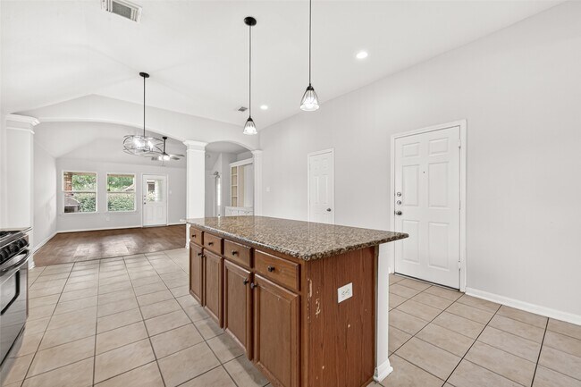 Building Photo - 6030 Wildbriar Ln