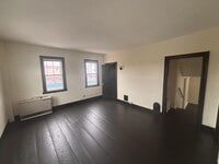 Building Photo - Spacious 2+ Bedroom in Prime Brunswick Location
