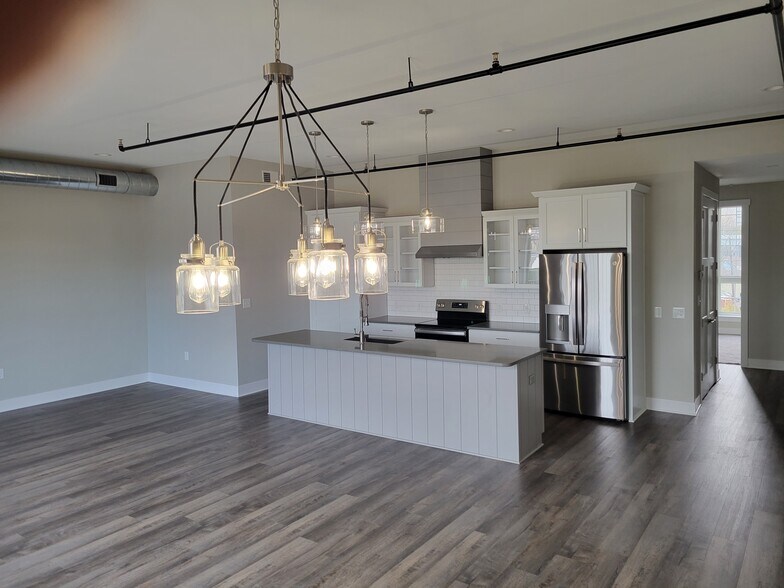 Living Area and Kitchen - 232 Mulberry St