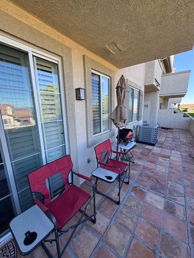 Building Photo - *Coming Soon* Adorable 2bd/2 bath in Anahe...