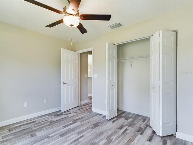 Building Photo - 13215 SW 77th Ave