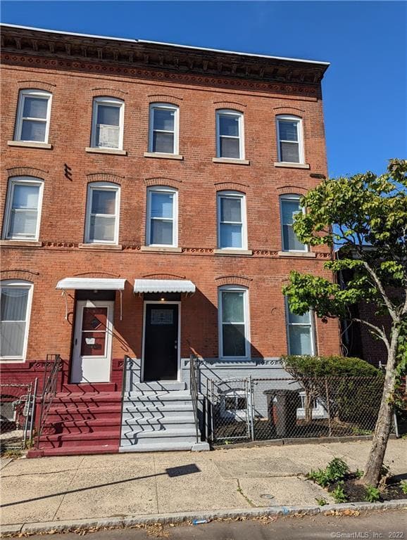 Building Photo - 267 Portsea St