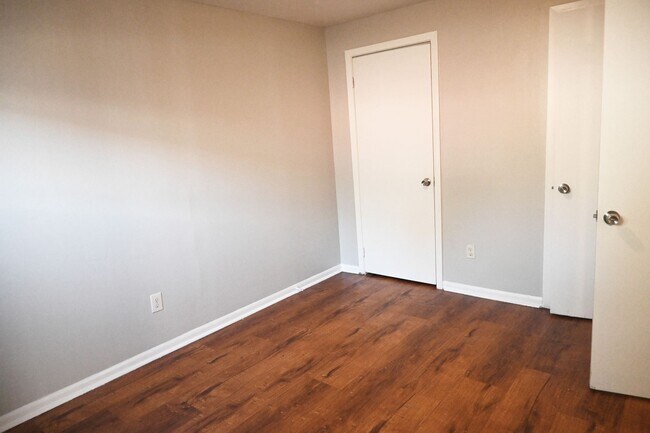 Floorplan - Benson Crest Apartments