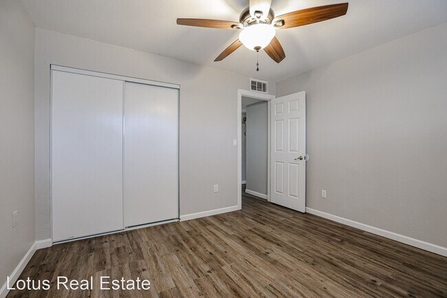 Building Photo - 2 br, 1 bath House - 2323 N 39th Ave.