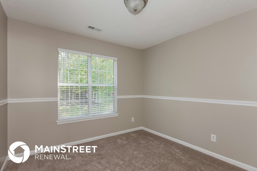 Building Photo - 202 Forest Pond Rd