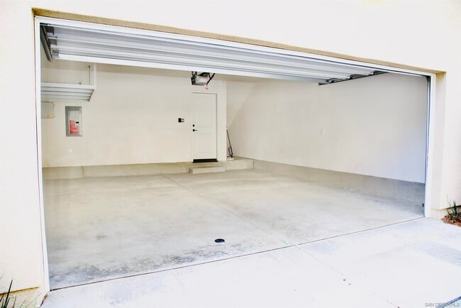 Building Photo - 1574 Fortaleza Way