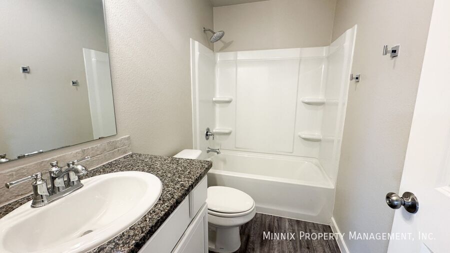 Building Photo - 3219 Abbeville Ave