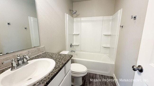 Building Photo - 3219 Abbeville Ave