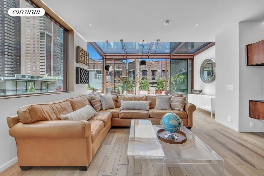 Building Photo - 18 Harrison St