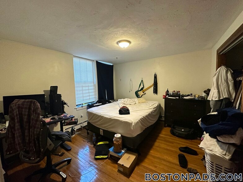 Building Photo - 58 Queensberry St