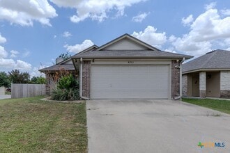 Building Photo - 4703 Stonehaven Dr