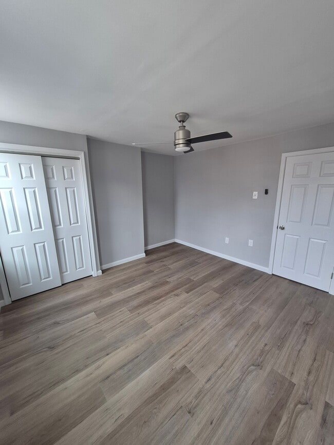 Building Photo - 2210 Greenwich St