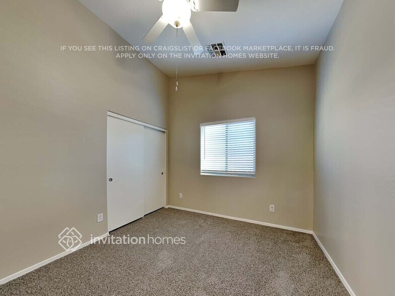 Building Photo - 2628 W Tamarisk Ave