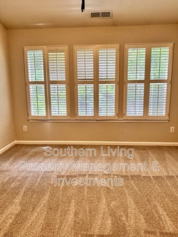 Building Photo - 8214 Drakeview Ct