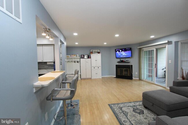 Building Photo - 119 Acadia Ct