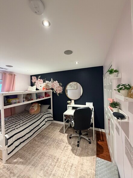 Bedroom 2 - 172 N East River Rd