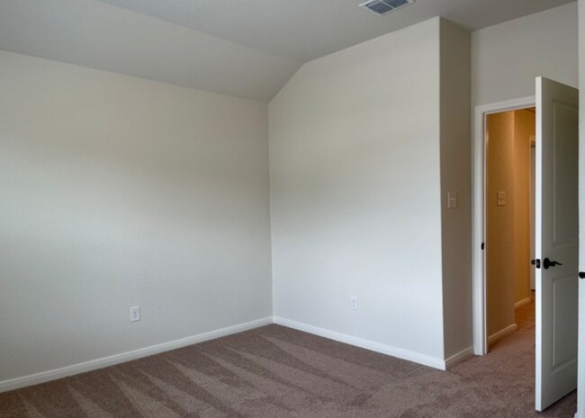 Building Photo - 2206 Sandlewood Cv