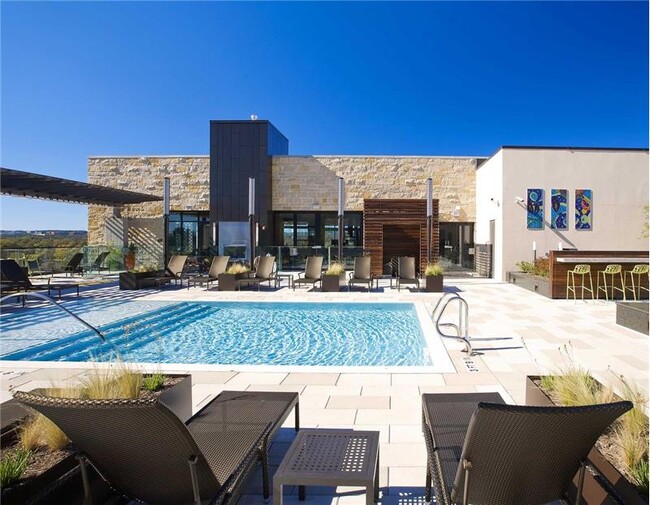 Building Photo - 117 1/2 Sandra Muraida Way