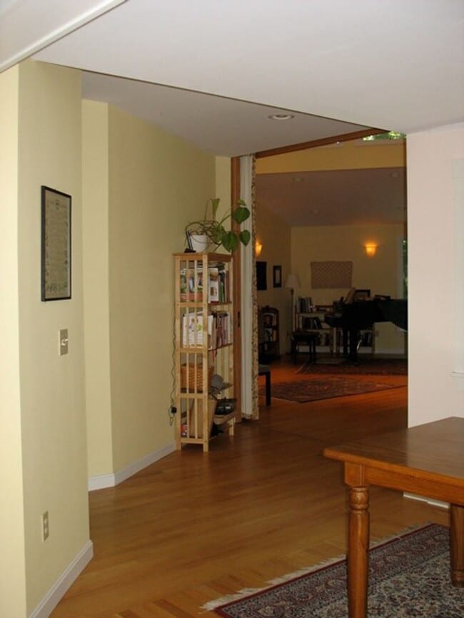 Building Photo - 27 Magean St