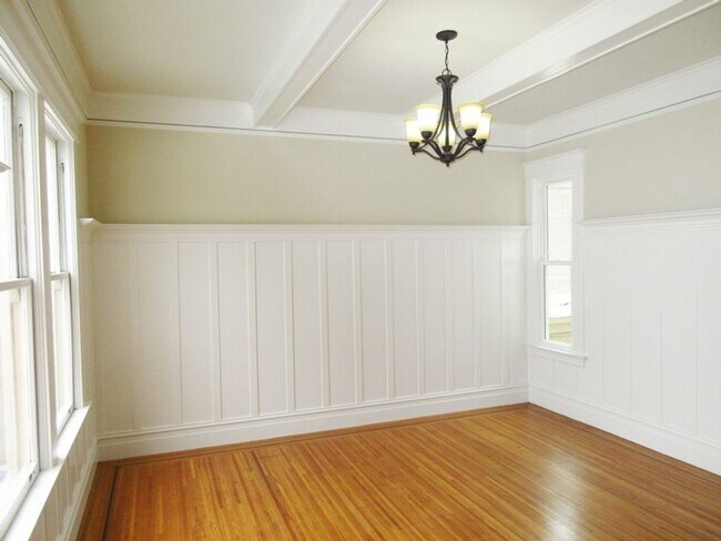 Building Photo - PM0314