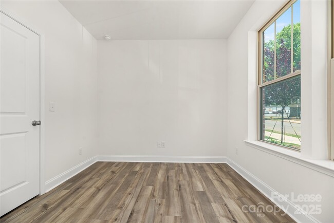 Building Photo - 116 Judson Ave