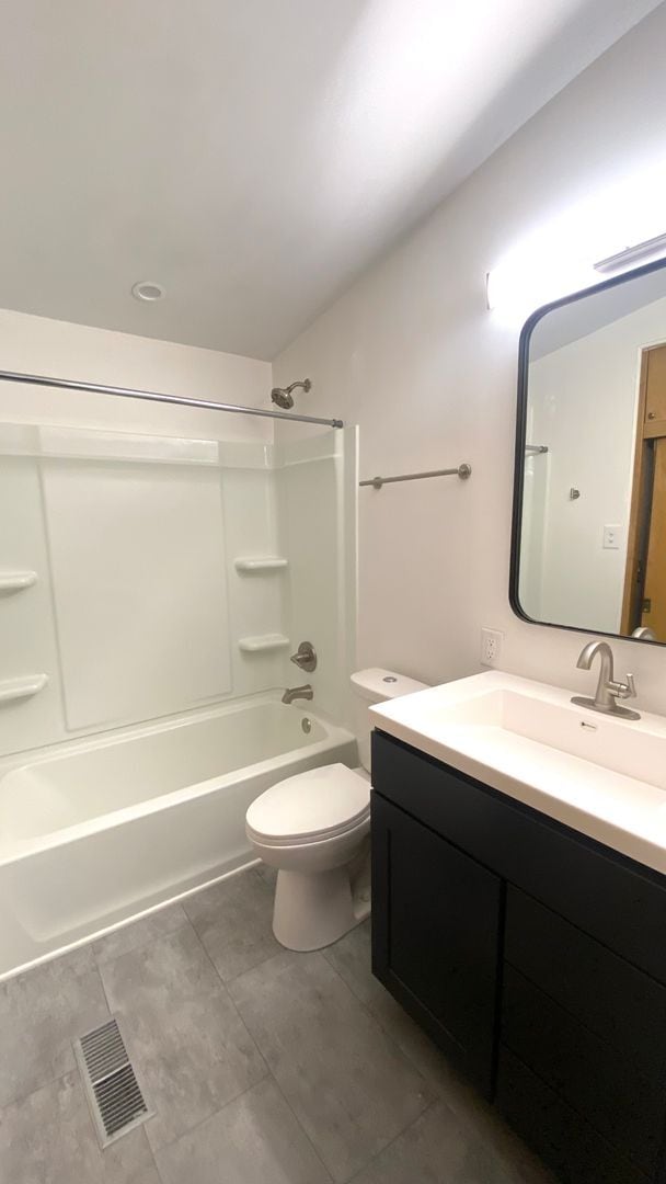 Building Photo - COMINF SOON. 11/14.  Beautiful 3 Bedroom, ...