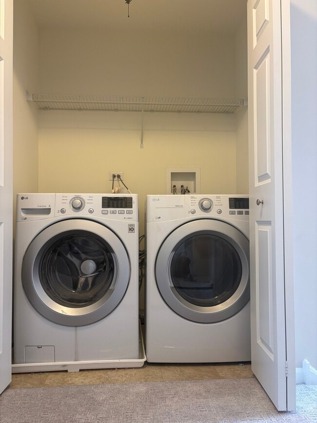 Building Photo - 10611 W 154th Pl