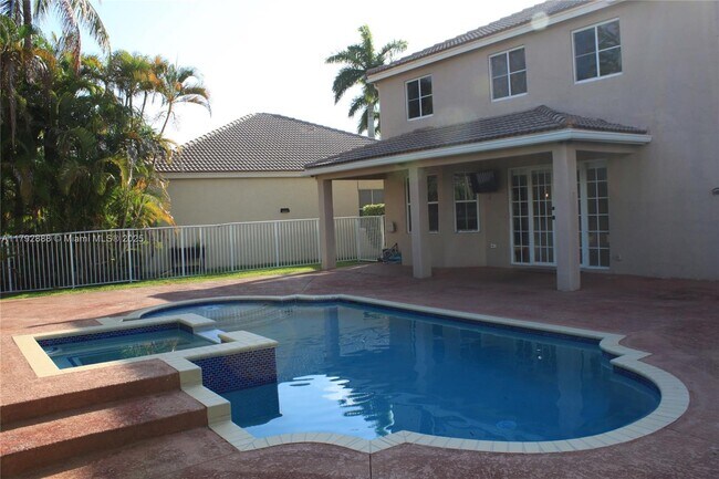 Building Photo - 947 Nandina Dr