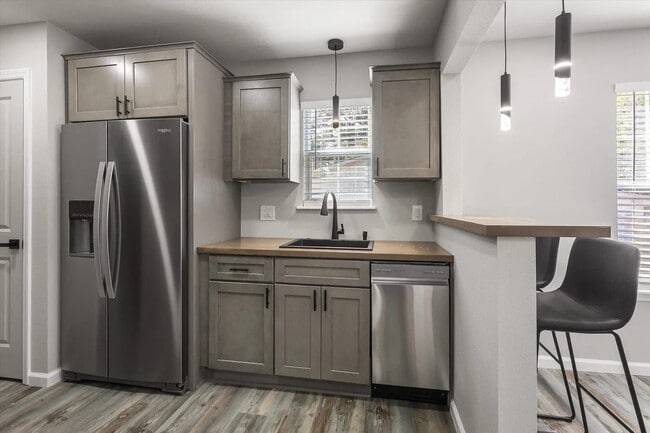 Building Photo - Baltic Avenue