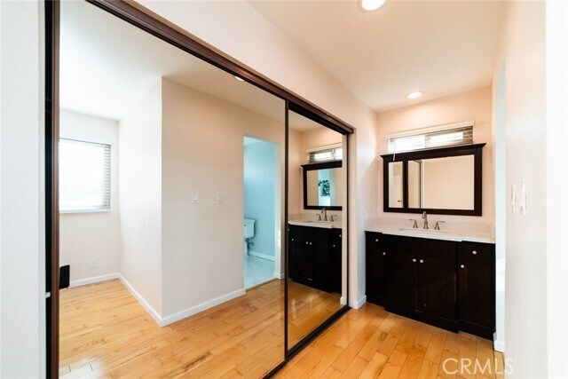 Building Photo - 13 Morena