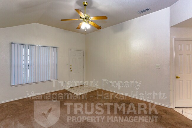 Building Photo - 4907 John David Dr