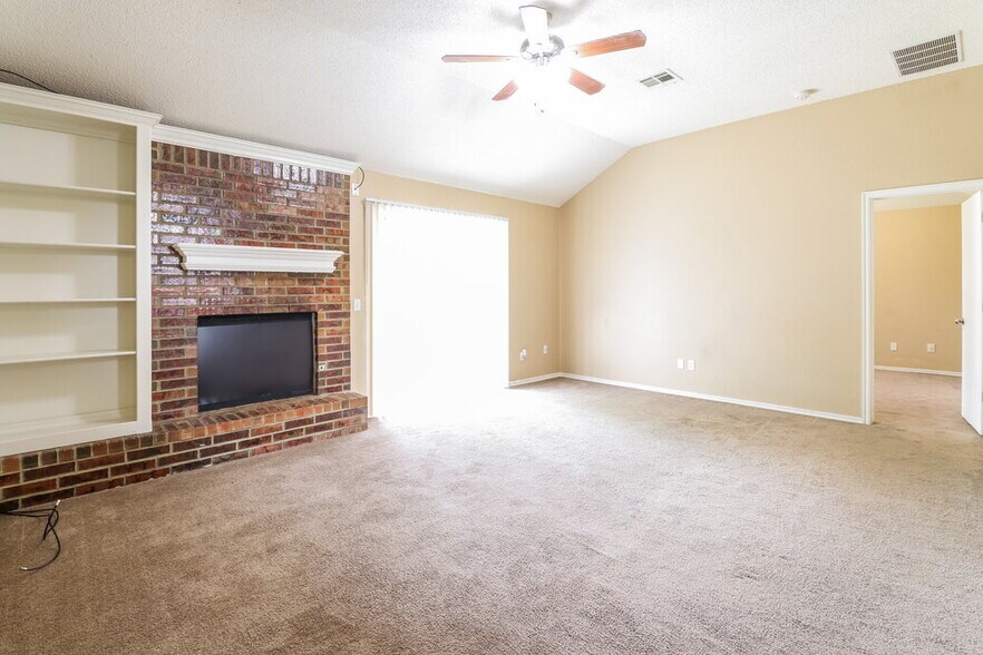 Building Photo - 324 Marrgate Dr