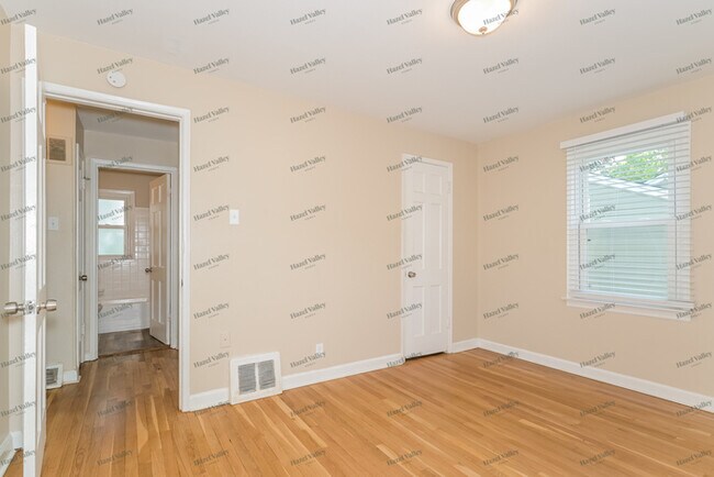 Building Photo - 1240 Kilgore Dr
