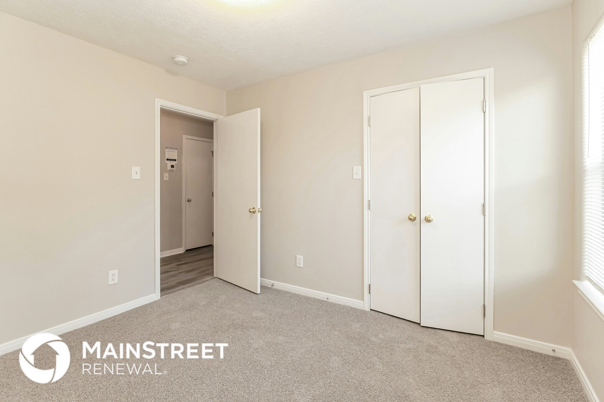 Building Photo - 16360 Hidden River Ct