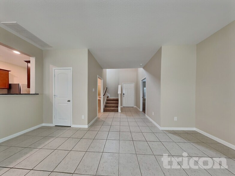 Building Photo - 536 Red Dusk Paint Dr