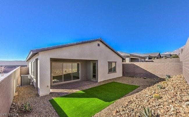 Building Photo - 11836 Star Grass Ave