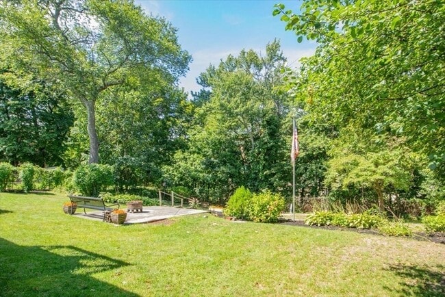 Building Photo - 715 Truman Pkwy