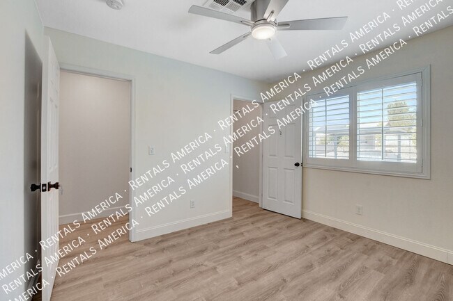 Building Photo - 6841 N Bienville St