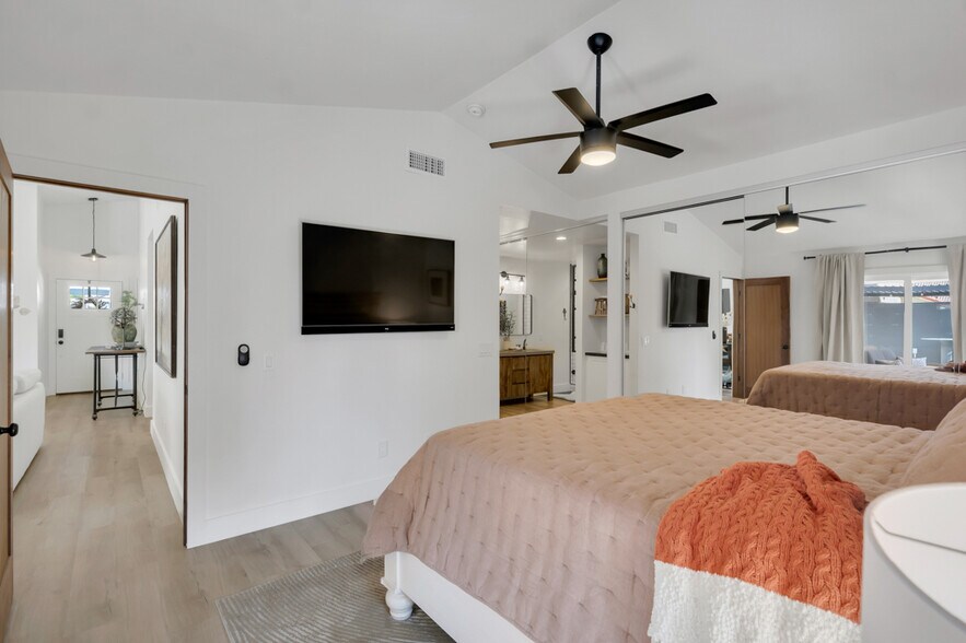 Building Photo - 15290 Bambi Ct