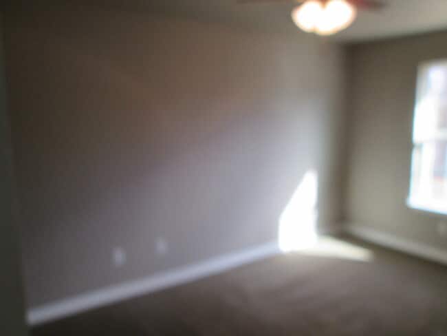 Building Photo - 530 W Heard St