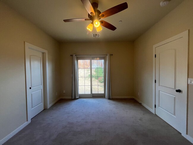 Building Photo - 4 Bed 3 Bath  Custom Built Home in Golden Hills Community in Tehachapi CA!