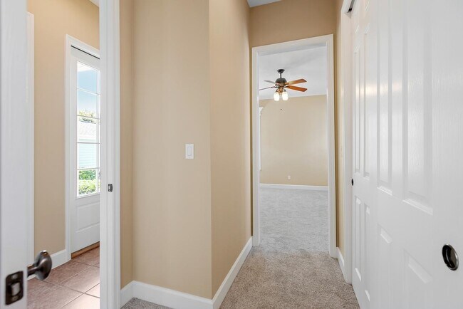 Building Photo - 4244 Grove Park Dr